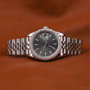 Montre automatique de luxe avec cadran carré serti de diamants, montre-bracelet argentée incrustée de cristaux, vente en gros - Product Image 4