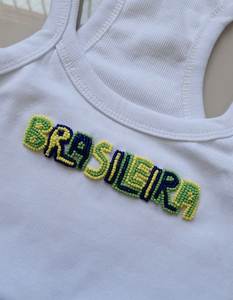 เสื้อกล้ามผ้าฝ้ายสีขาวปักลายตัวอักษรแบบมือสไตล์บราซิล  แบบไม่มีแขน  ทรง Racerback  สำหรับผู้หญิง  เสื้อกั๊กฤดูร้อน  ธีมบราซิล  เสื้อผ้าลำลอง - Product Image 1