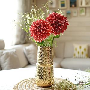 Pot de fleurs en métal doré avec texture martelée, décoration de bureau moderne et luxueuse, 9,2 pouces de haut - Product Image 3