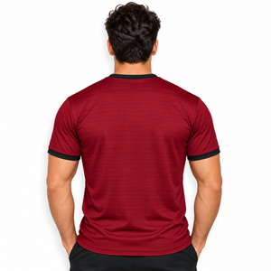 T-shirt pour homme très demandé, au design contemporain, coupe décontractée et un look streetwear attrayant - Product Image 3