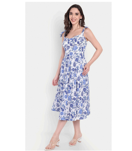 Robe trapèze en coton imprimé floral blanc et bleu pour femme, douce, confortable, écologique, infroissable, idéale pour l'été, les fêtes et les occasions décontractées - Product Image 2