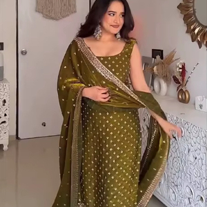 ชุดเสื้อและกางเกงสำหรับผู้หญิง Ramdev Trading ดีไซน์หรูหรา ปักลายสไตล์ชาติพันธุ์ ผ้าไหม Fendy อย่างดี ทันสมัย แห้งเร็ว - Product Image 1