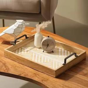 Plateau de service rectangulaire en bois massif pour l'hôtellerie - Product Image 1