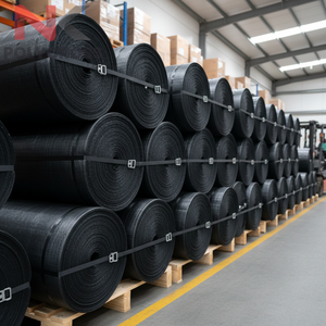 Bâche noire imperméable sur mesure avec coins renforcés et surface doublement laminée pour le transport de marchandises et la construction - Product Image 2