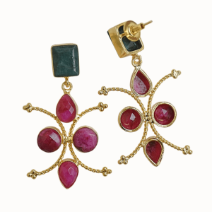 Boucles d'oreilles pendantes Laxmi Jewellers en saphir vert magenta créé en laboratoire, laiton plaqué or 18 carats, motif floral bohème, vente en gros - Product Image 3