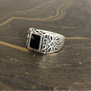Bague Chevalière Vintage en Argent Sterling 925 avec Onyx Noir Carré, Façonnée à la Main, Motif Filigrane, Bijou de Vente en Gros - Product Image 2