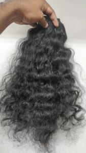 Paquets de cheveux bouclés naturels indiens bruts Texture de boucles douces Cheveux de temple non traités Extensions de cheveux humains à double tirage avec volume - Product Image 5