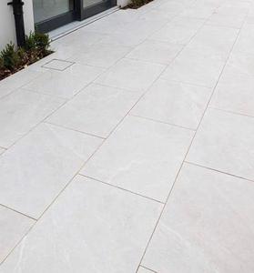 Carreaux de sol en porcelaine blanche mate, aspect pierre, antidérapants, adhésifs, 20 mm d'épaisseur, pour pavage extérieur, piscine et centre commercial - Product Image 1