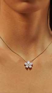Collar con Colgante de Flor con Diamante Cultivado en Laboratorio de Corte Pera de 1 Quilate, Oro de 9K-18K, Certificado IGI, Joyería Minimalista para Boda - Product Image 4