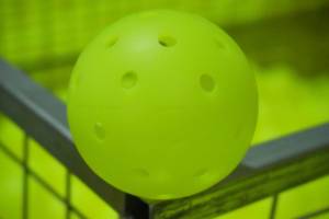 Balles de pickleball OEM, 40 trous, 26g, moulées en une seule pièce, approuvées USAPA, pour entraînement et tournois en intérieur et extérieur, fournisseur - Product Image 6
