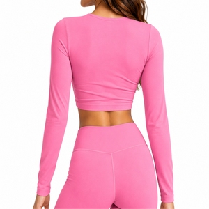 Haut de yoga court pour femme à manches longues, haut de sport ajusté, haut d'entraînement extensible, haut à col rond à manches longues - Product Image 2