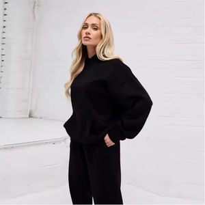 Conjunto Deportivo Personalizado con Logotipo, de Alta Calidad, en Algodón y Poliéster, Top Corto y Pantalones con Cintura Elástica, Holgado, para Gimnasio - Product Image 3