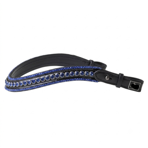 Fronture de cheval en cuir noir rembourré, décorée d'une chaîne métallique et de cristaux bleus et blancs sur trois rangées, taille Full Cob. - Product Image 1