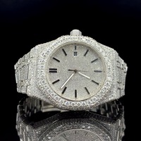 Eisblauer Diamant-Quarz-Armbanduhr mit Zifferblatt, Legierungsgehäuse, Edelstahl, quadratischem Saphirglas-Lünette und silbernem Armband – Modern & Elegant