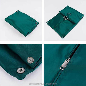 Bolsa de satén para extensiones de cabello Astrid de 29 x 60 cm, plegable, con logotipo personalizado, ecológica, duradera, lavable, reutilizable, con seguridad para colgar. - Product Image 2