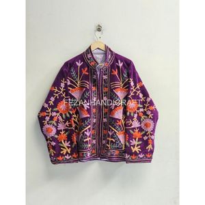 Chaqueta de terciopelo morado bordada con estampado floral, cuello mandarín, manga larga, para otoño, hecha a mano. - Product Image 2