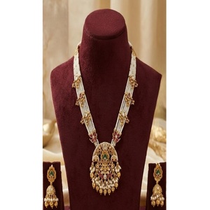 ชุดสร้อยคอยาวพร้อมต่างหูประดับมอสซาไนต์ ดีไซน์ราชวัฒน์ ชุบทองคุณภาพพรีเมียม สวยหรู สำหรับผู้หญิง สวมใส่ในงานแต่งงาน - Product Image 2