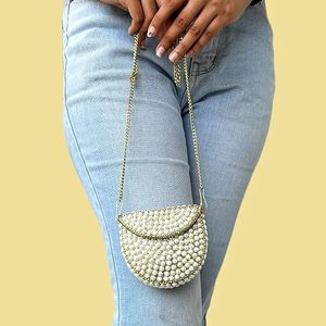 Bolso Mini Pearl UnfoldSelf |   Bolso de mano con cuentas hecho a mano - Bandolera para mujeres y niñas, adornos blancos en metal - Product Image 5