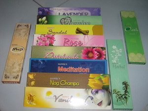 Haute Vente Noir Bois Naturel 9 Pouces Bâtons D'encens Parfumés Boîte Hexagonale Emballage 20 Bâtons De Noël Ramadan Commande En Gros - Product Image 4