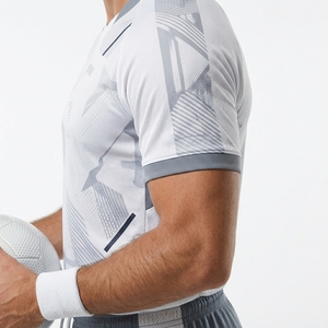 Ensemble de maillot de football unisexe blanc géométrique avec short gris, col en V, maille respirante, uniforme d'été 100% polyester, noms d'équipe personnalisés - Product Image 3