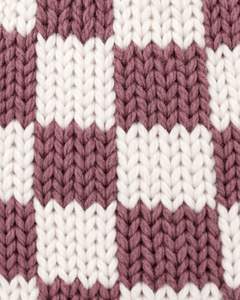 Gorro de punto personalizado con diseño de tablero de ajedrez en malva y blanco, gorro de invierno cálido con puño, gorro de punto acrílico suave, unisex, estilo urbano. - Product Image 5