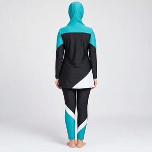 Ensemble Burkini Modeste 3 Pièces pour Femmes, Vente en Gros, Motif Personnalisé et Taille OEM - Product Image 5