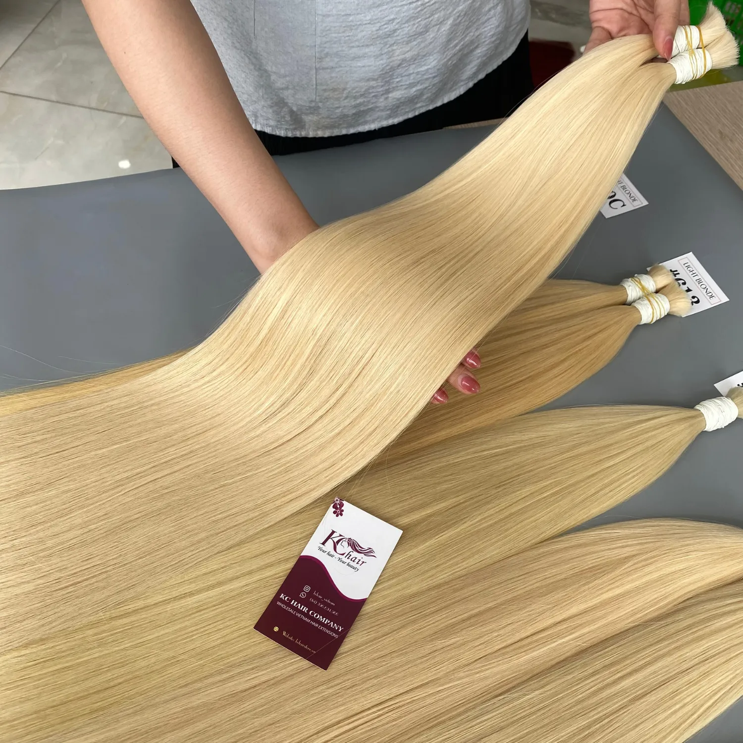 Liste des prix chauds Tendance Blond clair Couleur Extensions de cheveux en vrac 100% Réel humain Bundle Extensions de cheveux