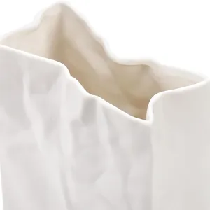 Jarrón de Cerámica Blanco Minimalista con Diseño de Textura Arrugada para Arreglos Florales de Mesa - Product Image 2