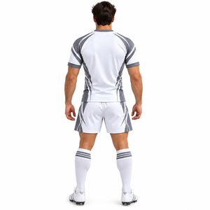 Ensembles de shorts et maillots de rugby sur mesure, légers, respirants, en polyester, uniformes sportifs avec impression par sublimation pour les équipes - Product Image 4