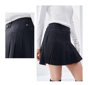 Vente en gros de jupes mini plissées pour femmes grandes tailles avec poches, couleur unie, style décontracté d'été, noir - Product Image 4
