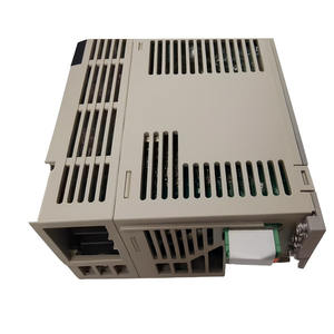 Controlador de Servoaccionamiento AC MR-J2S-100CP, Control de Movimiento de Alta Precisión, Automatización Industrial, Unidad de Posicionamiento Digital Compacta - Product Image 2