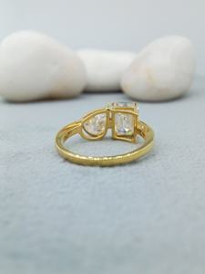 Bague de fiançailles de haute qualité en moissanite, diamant rond, bande plaquée or durable, bijoux de luxe disponibles à un prix compétitif - Product Image 3