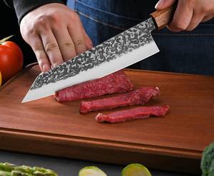 Couteau de chef artisanal en acier inoxydable avec manche en bois de santal et cuir - Product Image 3