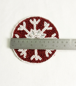 FAIZA CRAFT - Juego de 6 Posavasos Navideños con Cuentas Hechas a Mano, Ecológicos, con Diseño de Copo de Nieve, Rojos y Blancos, Tamaño Personalizable - Product Image 3