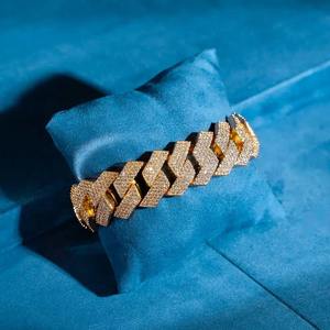 Pulsera de Eslabones Geométricos, Chapada en Oro de 22k, con Cristales de Estrás, Microincrustaciones, Unisex, de Lujo, para Uso Diario - Product Image 1