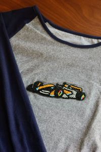 Magnifique haut brodé à la main avec perles pour femmes, orné de broderies décoratives détaillées et d'un travail de perlage élégant - Product Image 2