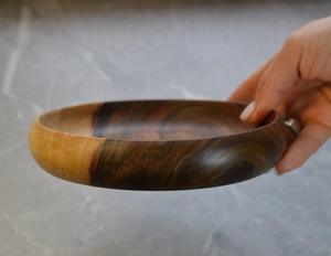 Assiette de service en bois de manguier, design classique pour mariage, faite à la main et écologique - Product Image 5