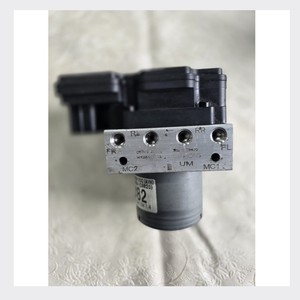 Piezas de automóvil usadas 2015 para Kia Sorento Módulo de control hidráulico ABS ESC Unidad de bomba 58900-C5820 Piezas de automóvil coreanas usadas - Product Image 3