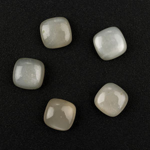 มูนสโตนสีขาวธรรมชาติพรีเมียม ทรงคุชชั่น ขนาด 10 มม. คริสตัลบำบัด สำหรับทำเครื่องประดับ - Product Image 1