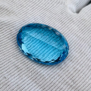 Topaze bleue naturelle, taille ovale, grande taille 54,23 carats, qualité AAA, lustre parfait, disponible à prix avantageux. - Product Image 4