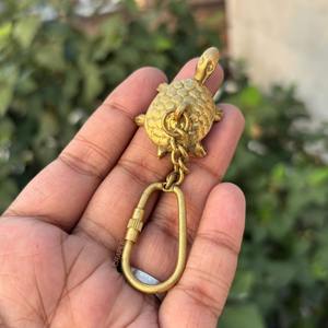 พวงกุญแจเต่าทองเหลืองขายดีประจำปี 2026 พร้อมพวงกุญแจทองเหลืองสไตล์โบราณเคลือบทอง จำหน่ายโดยผู้ส่งออก - Product Image 4