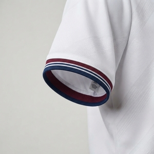 Conjunto de Camiseta de Fútbol Blanca para Hombre, Cuello en V, Manga Corta, Logotipo Bordado, Pantalones Cortos Transpirables de Poliéster con Cordón Ajustable, para Todas las Temporadas - Product Image 5