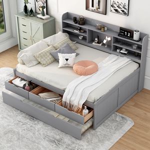 Cama capitán de madera gris claro de tamaño completo con estanterías integradas y tres cajones de almacenamiento, incluye cama nido - Product Image 1