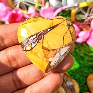 Cœur en jaspe Mookaite naturel poli, pierre de guérison pour le Feng Shui, le Reiki, la méditation, la décoration énergétique - Chakralume Vente en gros - Product Image 3