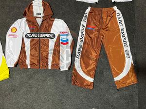 Ensemble 2 pièces unisexe coupe-vent personnalisé : sweat à capuche zippé et pantalon cargo imprimé, survêtement coupe-vent pour homme - Product Image 2