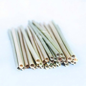 Pailles en herbe naturelle du Vietnam, pailles à boire faites à la main pour jus, café, smoothies, cocktails, cafés et fournitures hôtelières - Product Image 1