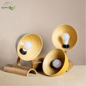 Lámpara de Pared de Bambú Tejido a Mano con Brazo Ajustable - Product Image 1