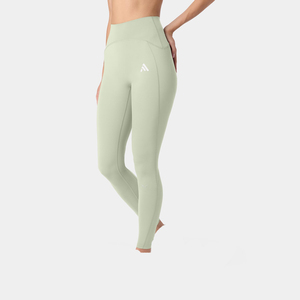 Ensemble de Vêtements de Sport pour Femme : Leggings Respirants Personnalisés, Haut de Fitness, Soutien-Gorge de Yoga et Short – Tenue Complète pour la Gym et le Fitness - Product Image 1