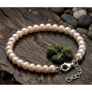 Wholesale Handcrafted Natural Pearl <b>Beaded</b> <b>Bracelet</b> with Healing Crystals for Weddings Parties Gifts - Product Image 3