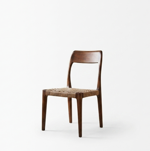 Chaise de salle à manger moderne Traki en teck massif de qualité supérieure avec assise en corde tressée durable et écologique pour salles à manger élégantes et salons de centres commerciaux - Product Image 1